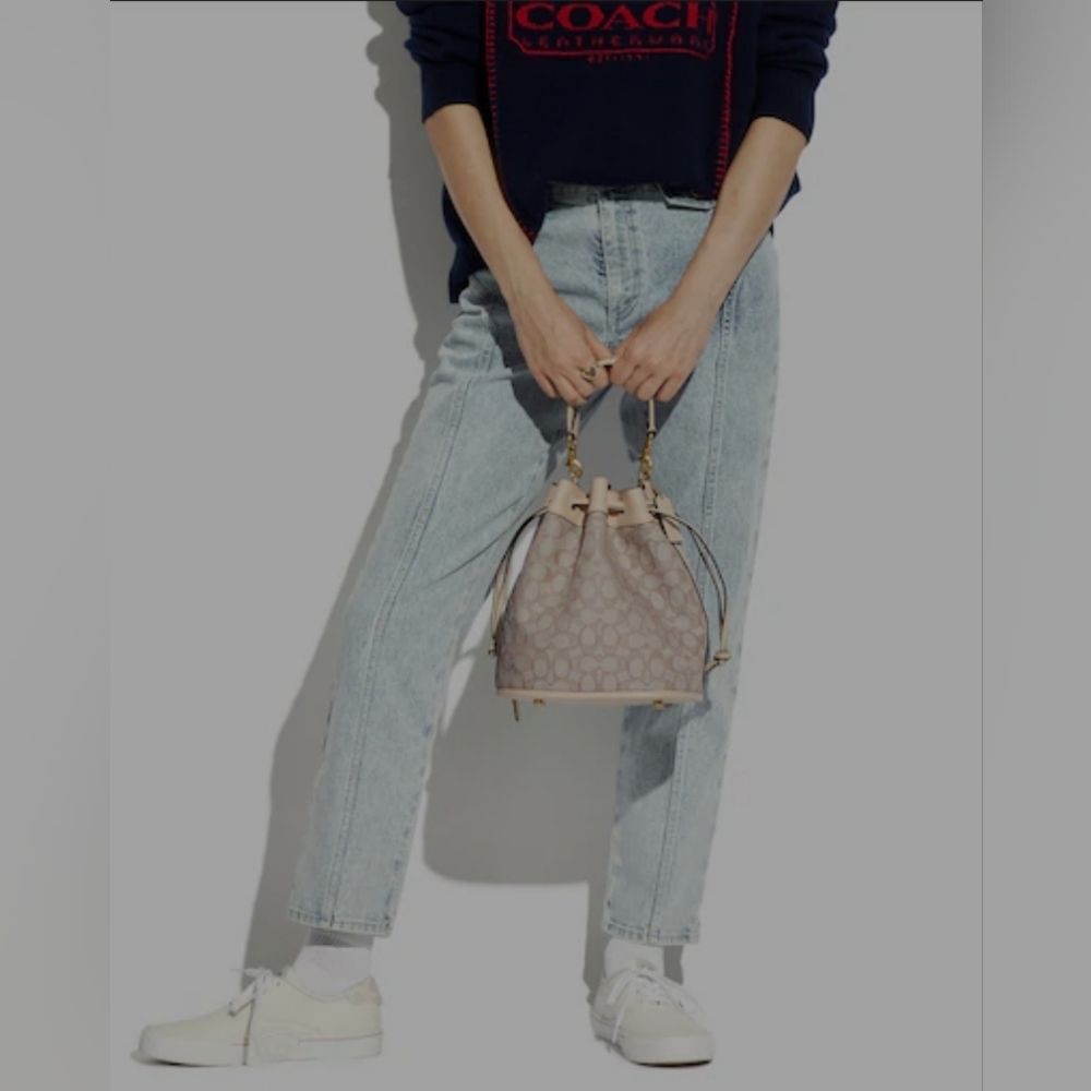 NWT Coach Signature Jacquard Bucket Bag - Picture 4 of 16